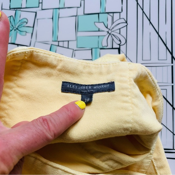 Alexander McQueen Butter Yellow High Rise Jeans, Size 38/25/2 - Picture 11 of 13
